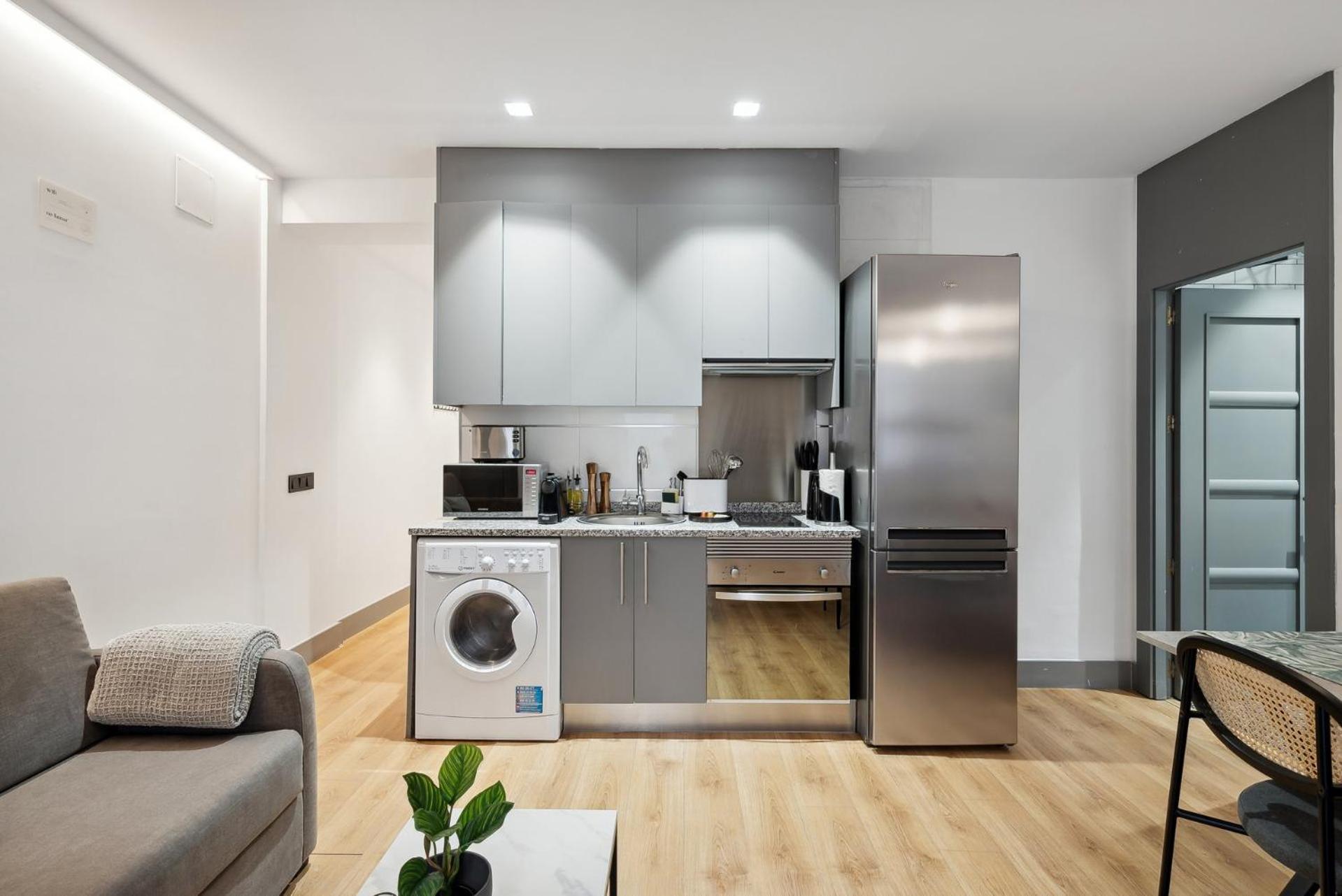 Limehome Calle De Santa Ana - Temporal Appartement Madrid
