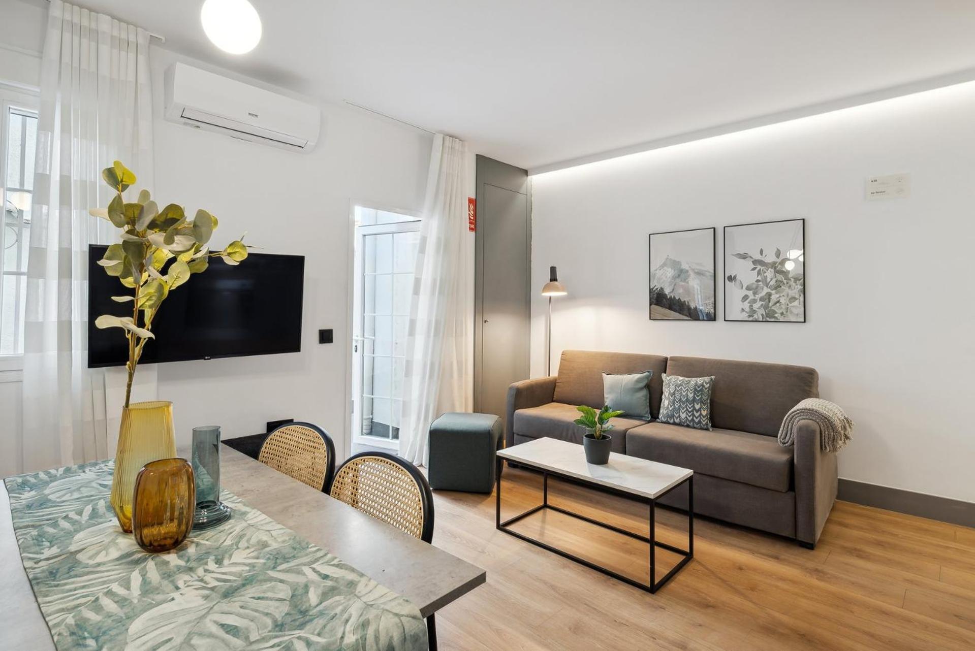 Limehome Calle De Santa Ana - Temporal Appartement Madrid